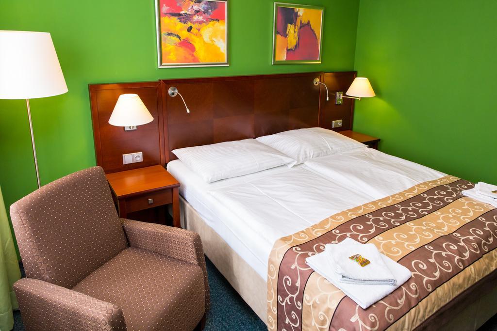 Hotel Rieger Garni Jicin Ngoại thất bức ảnh