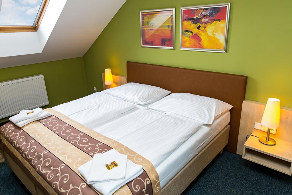 Hotel Rieger Garni Jicin Ngoại thất bức ảnh