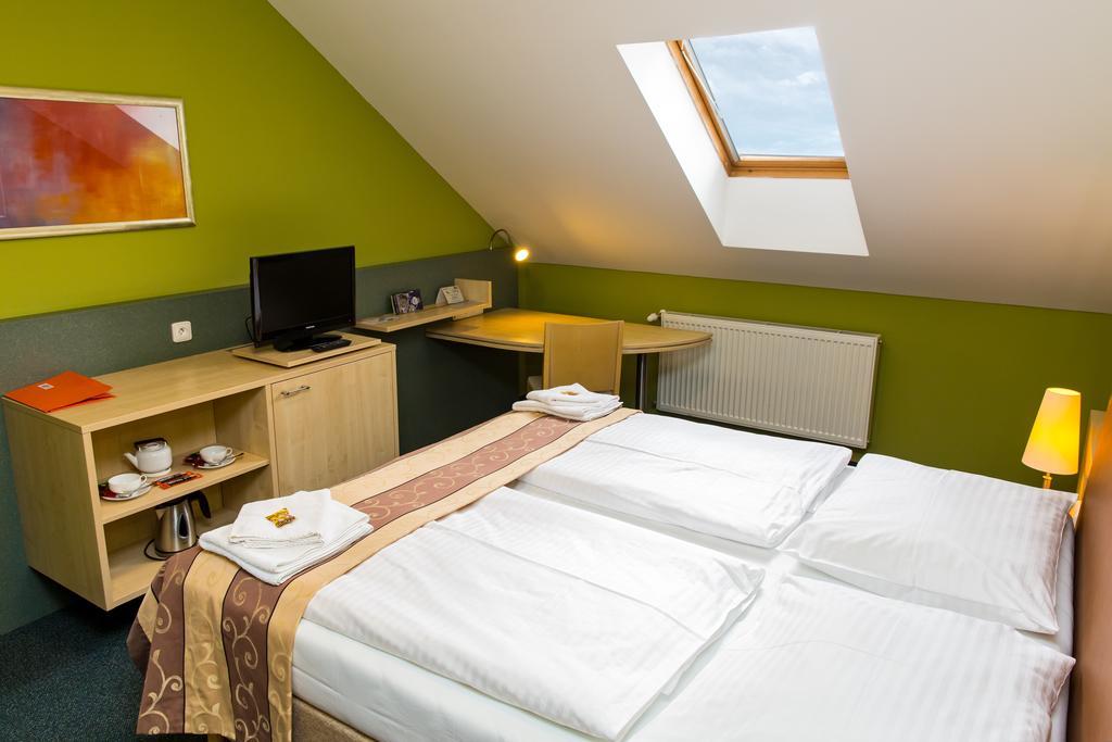 Hotel Rieger Garni Jicin Ngoại thất bức ảnh
