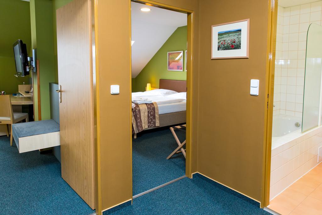 Hotel Rieger Garni Jicin Ngoại thất bức ảnh